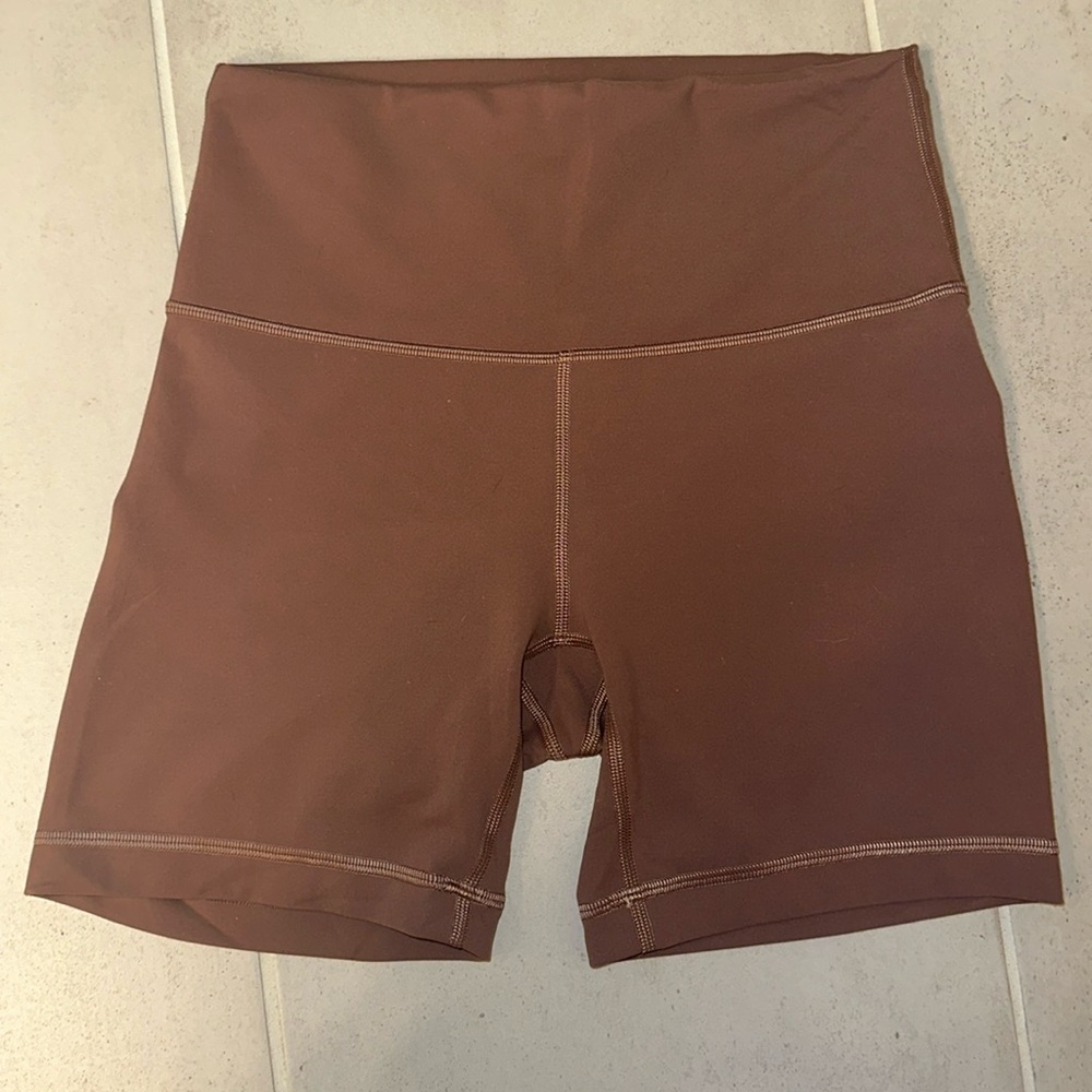 Lululemon Wunder Train HR Short